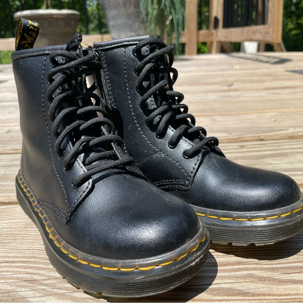 Dr. Martens Combs Boot - Little Kid / Big Kid Size 13